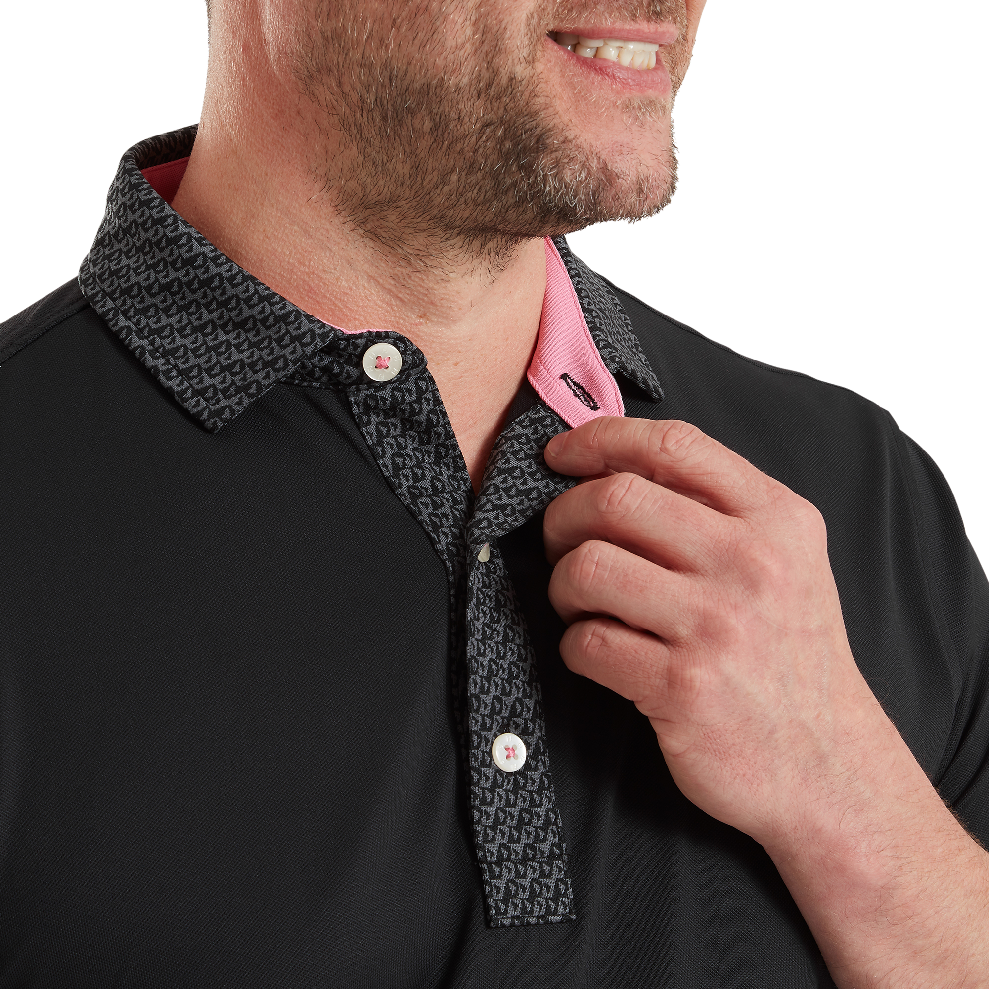 Polo piqu&eacute; aux d&eacute;tails g&eacute;om&eacute;triques