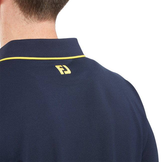 Polo piqué uni avec rayure sur le col